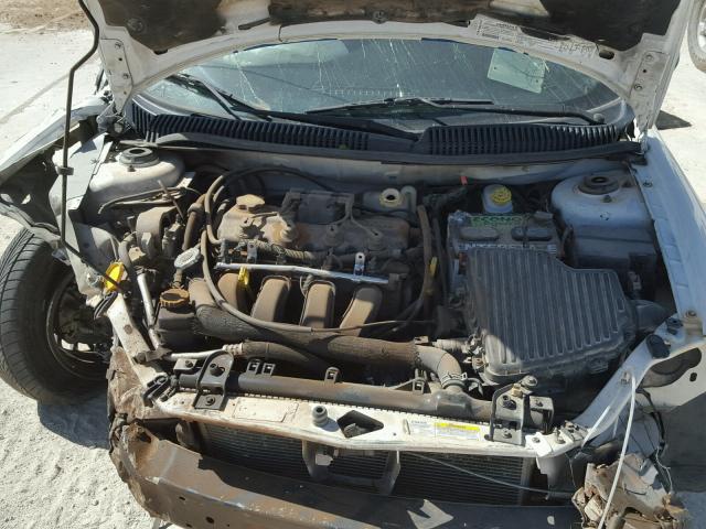 1B3ES26C52D560414 - 2002 DODGE NEON WHITE photo 7