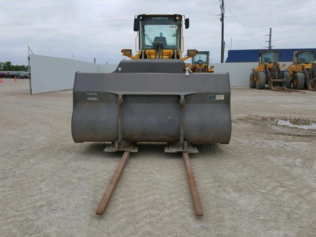 L90DV64615 - 2001 VOLVO L90D Q/C YELLOW photo 9