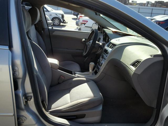 1G1ZC5E15BF274543 - 2011 CHEVROLET MALIBU 1LT 银色 照片 5