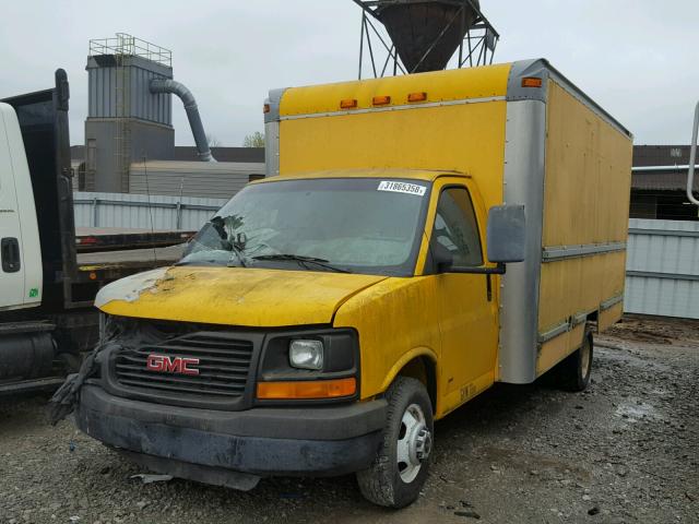 1GDHG31U841904384 - 2004 GMC SAVANA CUT YELLOW photo 2