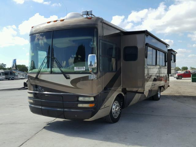 4UZAAHDC65CU36048 - 2005 FREIGHTLINER CHASSIS X BROWN photo 2