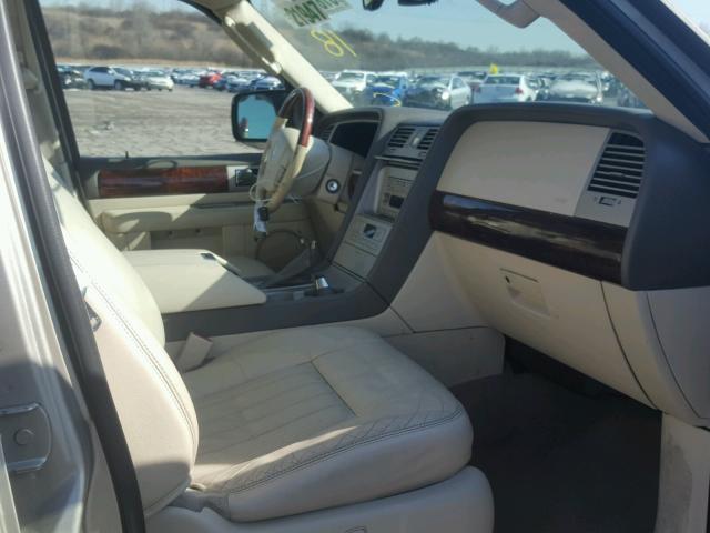 5LMFU28R24LJ30923 - 2004 LINCOLN NAVIGATOR BEIGE photo 5
