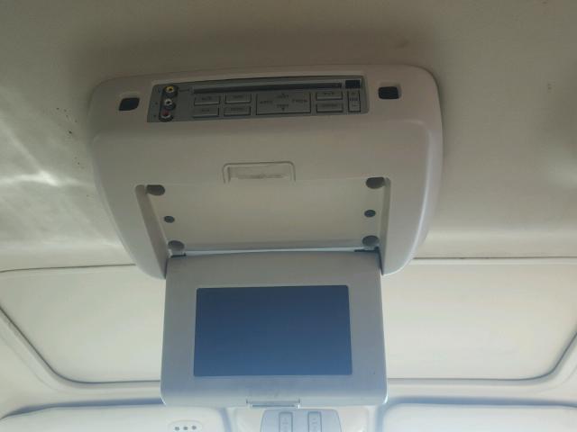 5LMFU28R24LJ30923 - 2004 LINCOLN NAVIGATOR BEIGE photo 9