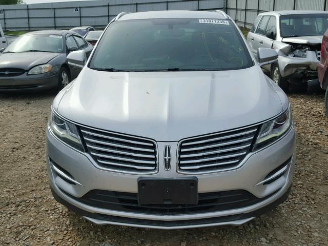 5LMCJ1C97GUJ11828 - 2016 LINCOLN MKC PREMIE SILVER photo 9