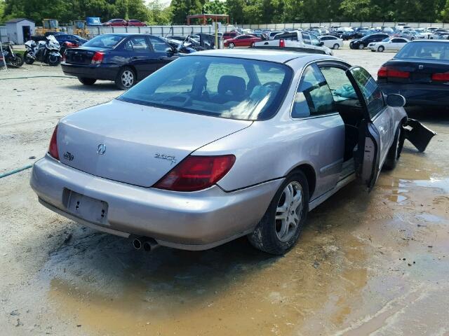 19UYA3251WL002682 - 1998 ACURA 2.3CL SILVER photo 4