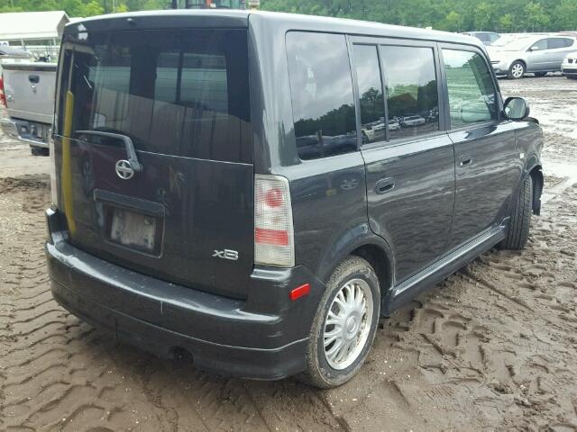 JTLKT324264085883 - 2006 TOYOTA SCION XB GRAY photo 4