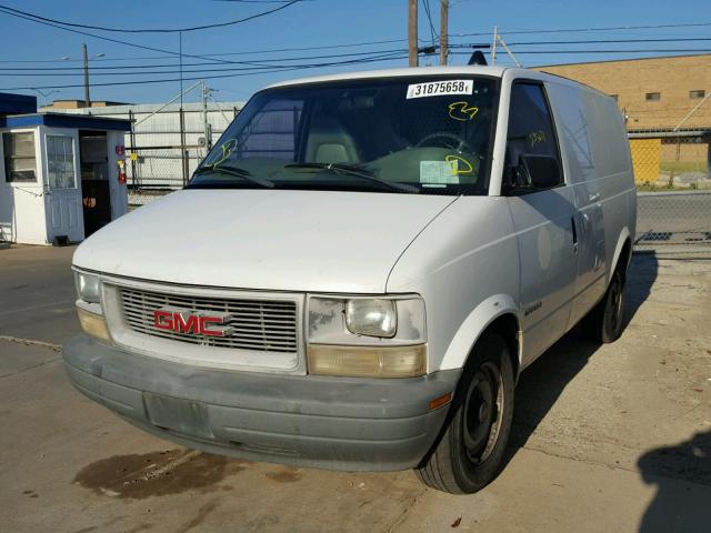 1GTDM19W3YB508157 - 2000 GMC SAFARI XT WHITE photo 2