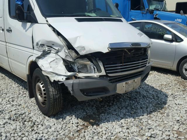 WD2PD744855745693 - 2005 FREIGHTLINER SPRINTER WHITE photo 9
