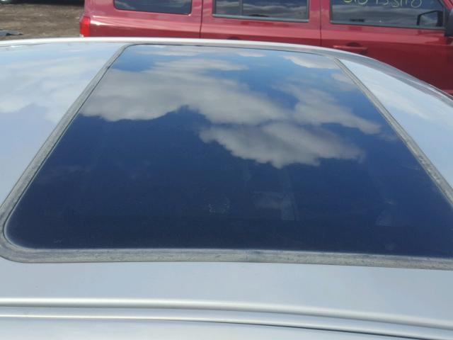 1G1NE52J0Y6271958 - 2000 CHEVROLET MALIBU LS ვერცხლისფერი ფოტო 9