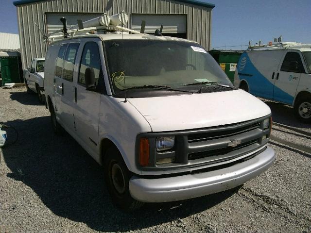 1GCFG25W411144967 - 2001 CHEVROLET EXPRESS G2 WHITE photo 1