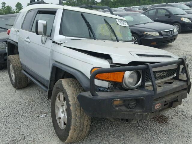 JTEBU11F070015223 - 2007 TOYOTA FJ CRUISER GRAY photo 1