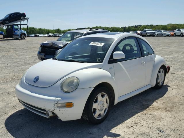 3VWCA21C6YM439725 - 2000 VOLKSWAGEN NEW BEETLE თეთრი ფოტო 2