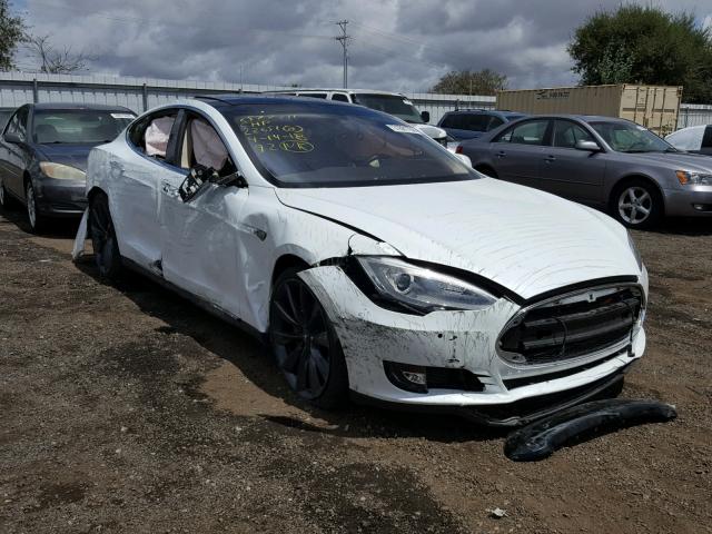 5YJSA1S18EFP40678 - 2014 TESLA MODEL S თეთრი ფოტო 1