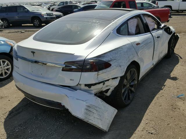 5YJSA1S18EFP40678 - 2014 TESLA MODEL S თეთრი ფოტო 4