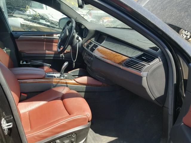 5UXFG8C53ALZ94556 - 2010 BMW X6 XDRIVE5 შავი ფოტო 5