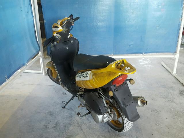 LFGTCKPA016000758 - 2006 CHUA MOTORCYCLE YELLOW photo 3