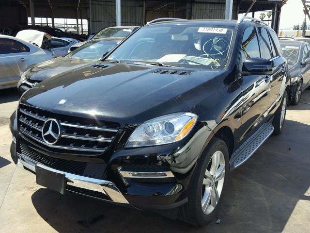 4JGDA5HB7CA024937 - 2012 MERCEDES-BENZ ML 350 4MA BLACK photo 2