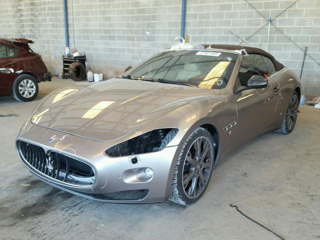 ZAM45KMA4B0055146 - 2011 MASERATI GRANTURISM GRAY photo 2