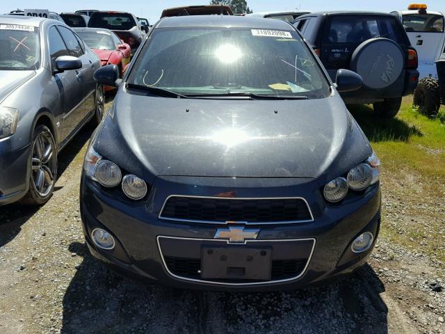 1G1JE5SB6E4219135 - 2014 CHEVROLET SONIC LTZ GRAY photo 9