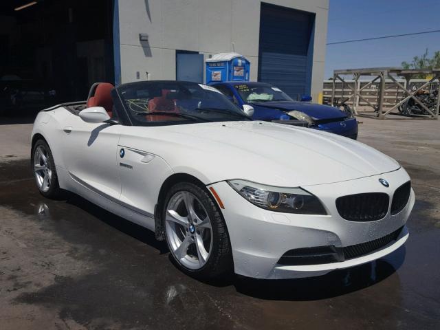 WBALM5C51BE378532 - 2011 BMW Z4 SDRIVE3 WHITE photo 1