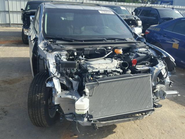 5J8TB3H38HL002436 - 2017 ACURA RDX BASE SILVER photo 9