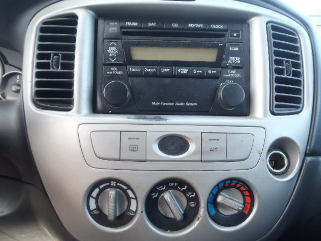 4F2YZ02Z25KM59093 - 2005 MAZDA TRIBUTE I SILVER photo 9