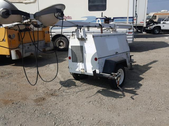 00000000000001188 - 2002 UTILITY UTILITY WHITE photo 4