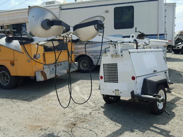 00000000000001188 - 2002 UTILITY UTILITY WHITE photo 6