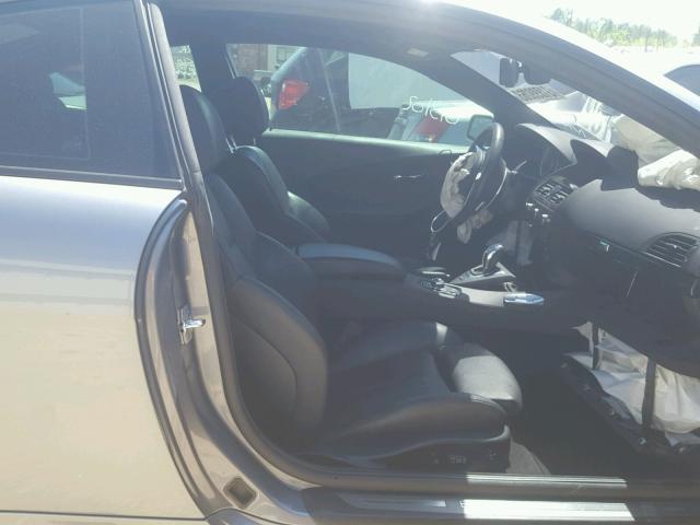 WBAEA53539CV92137 - 2009 BMW 650 I GRAY photo 5