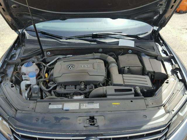 1VWDT7A30HC024817 - 2017 VOLKSWAGEN PASSAT R-L GRAY photo 7