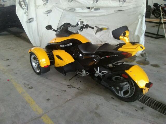 2BXJAAA119V000047 - 2009 CAN-AM SPYDER ROA YELLOW photo 3