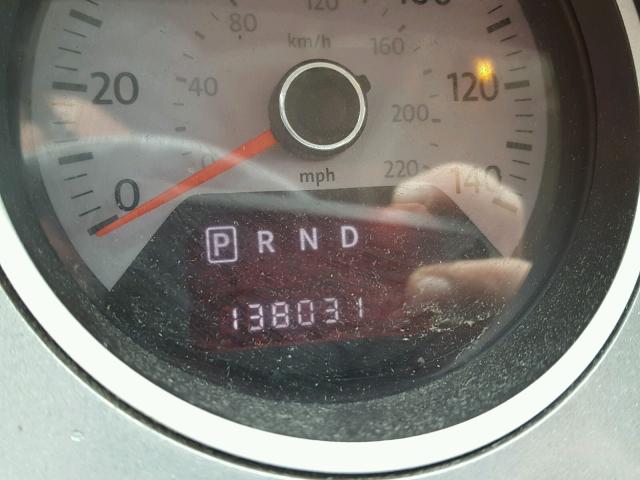 2V4RW4D19AR229452 - 2010 VOLKSWAGEN ROUTAN S GRAY photo 8