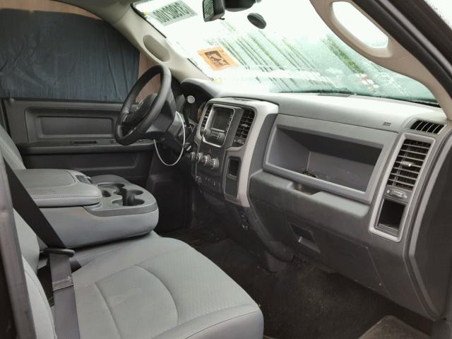 3C6UR5CJXGG369812 - 2016 RAM 2500 ST BLACK photo 5