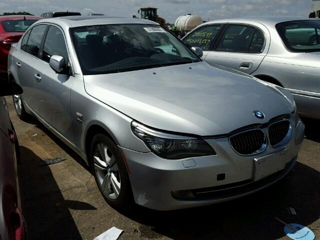 WBANV1C50AC159943 - 2010 BMW 528XI SILVER photo 1