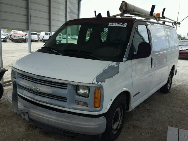 1GCFG25W5Y1203633 - 2000 CHEVROLET EXPRESS G2 WHITE photo 2