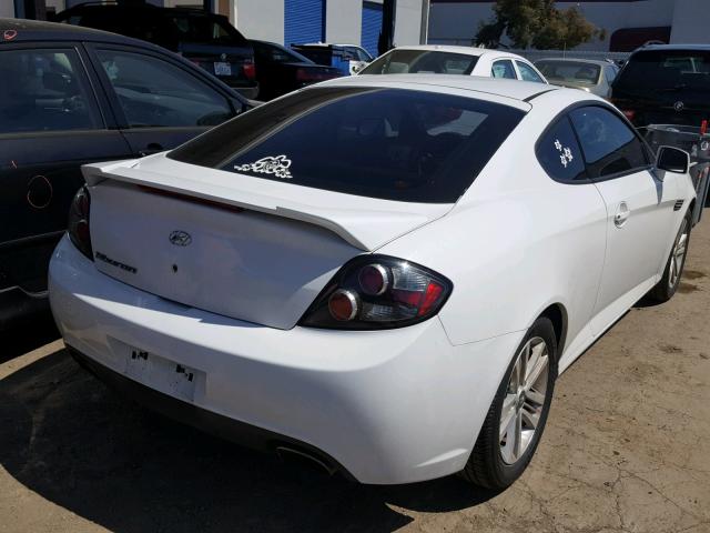 KMHHM66D38U280565 - 2008 HYUNDAI TIBURON GS WHITE photo 4