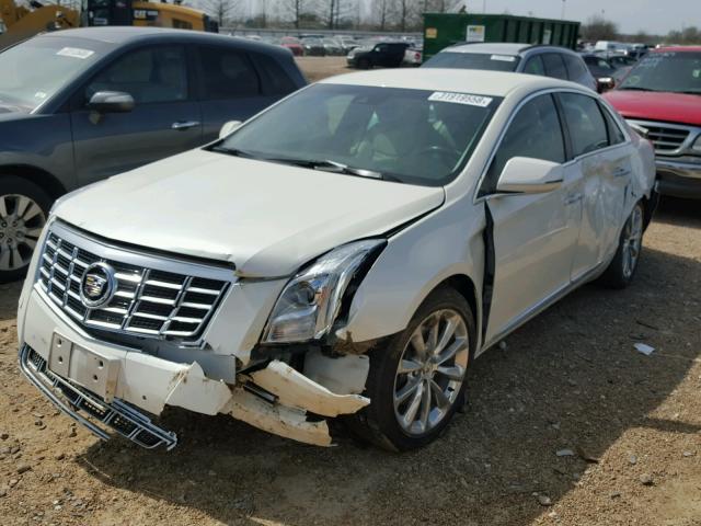 2G61P5S37D9132756 - 2013 CADILLAC XTS LUXURY WHITE photo 2