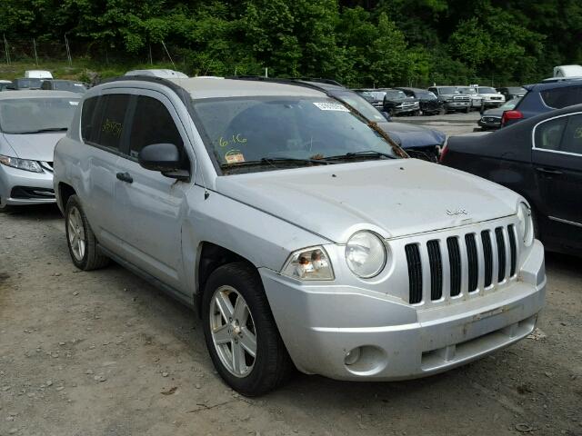 1J8FF47W67D265026 - 2007 JEEP COMPASS SILVER photo 1