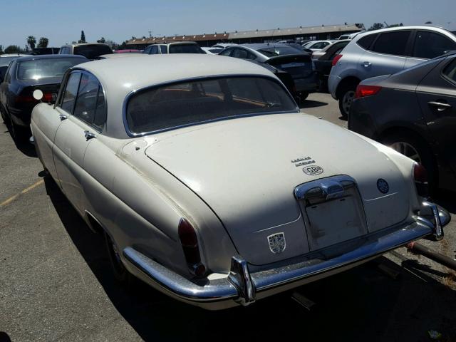 00000000000351490 - 1962 JAGUAR MARK X WHITE photo 3