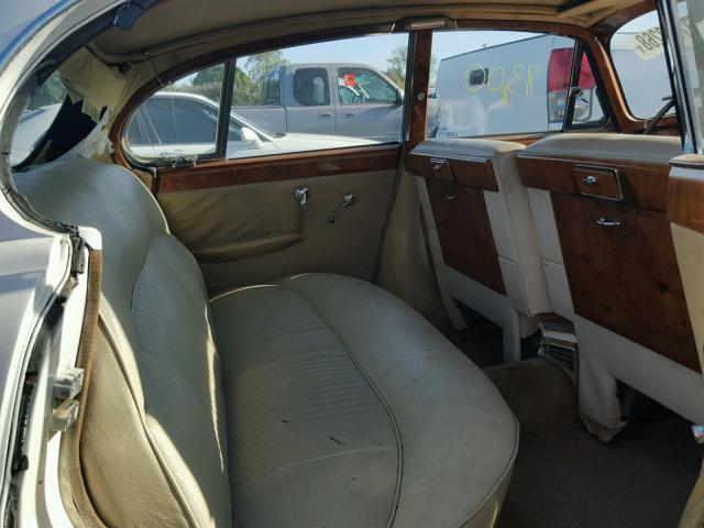 00000000000351490 - 1962 JAGUAR MARK X WHITE photo 6