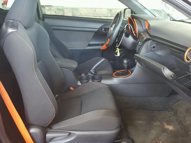 JTKJF5C76FJ007491 - 2015 TOYOTA SCION TC 双色 照片 5
