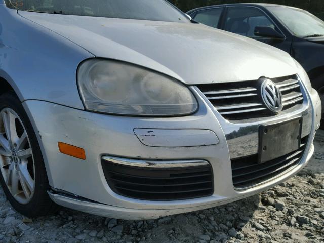 3VWST71K75M638109 - 2005 VOLKSWAGEN NEW JETTA SILVER photo 9