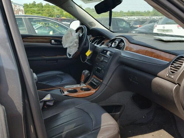 5GAKRCED5CJ371148 - 2012 BUICK ENCLAVE ნაცრისფერი ფოტო 5