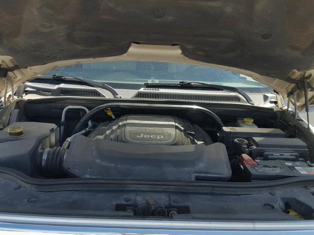 1J8HG58266C363727 - 2006 JEEP COMMANDER SILVER photo 7