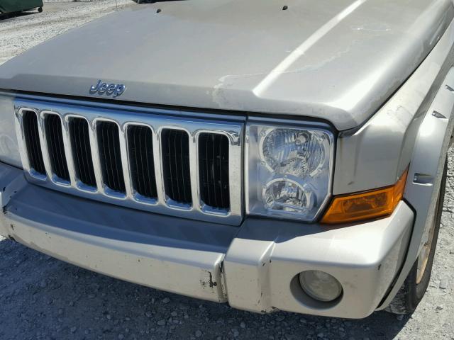 1J8HG58266C363727 - 2006 JEEP COMMANDER SILVER photo 9