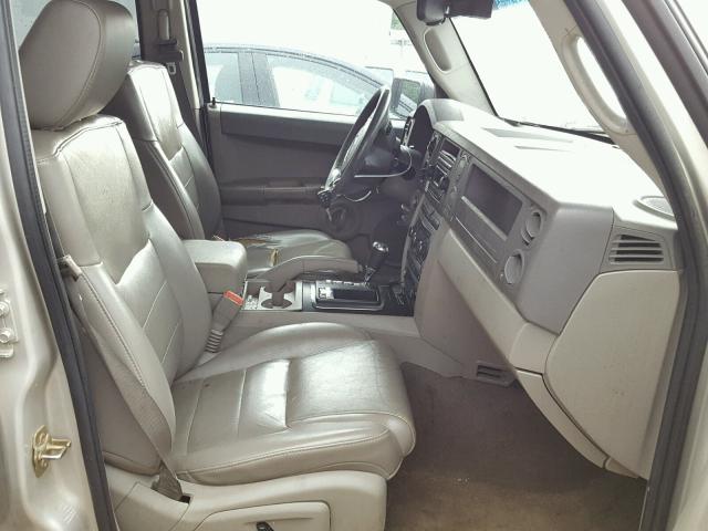 1J8HG48N37C577595 - 2007 JEEP COMMANDER TAN photo 5