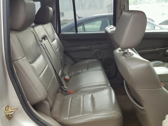 1J8HG48N37C577595 - 2007 JEEP COMMANDER TAN photo 6