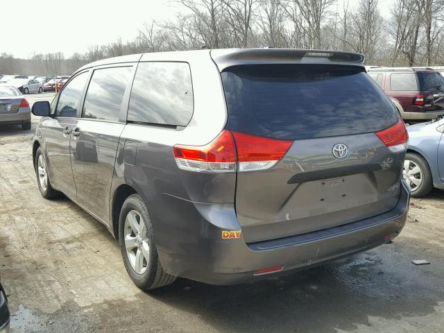 5TDZK3DCXBS088787 - 2011 TOYOTA SIENNA BAS GRAY photo 3