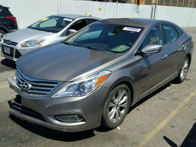 KMHFG4JG7CA166521 - 2012 HYUNDAI AZERA GLS BROWN photo 2