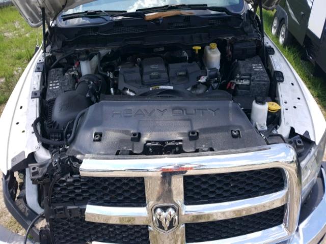 3C7WRMDL4GG320068 - 2016 RAM 5500 WHITE photo 7